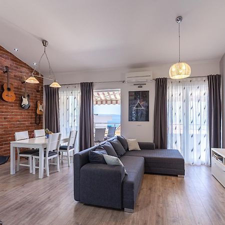 Apartments Angela Makarska Bagian luar foto