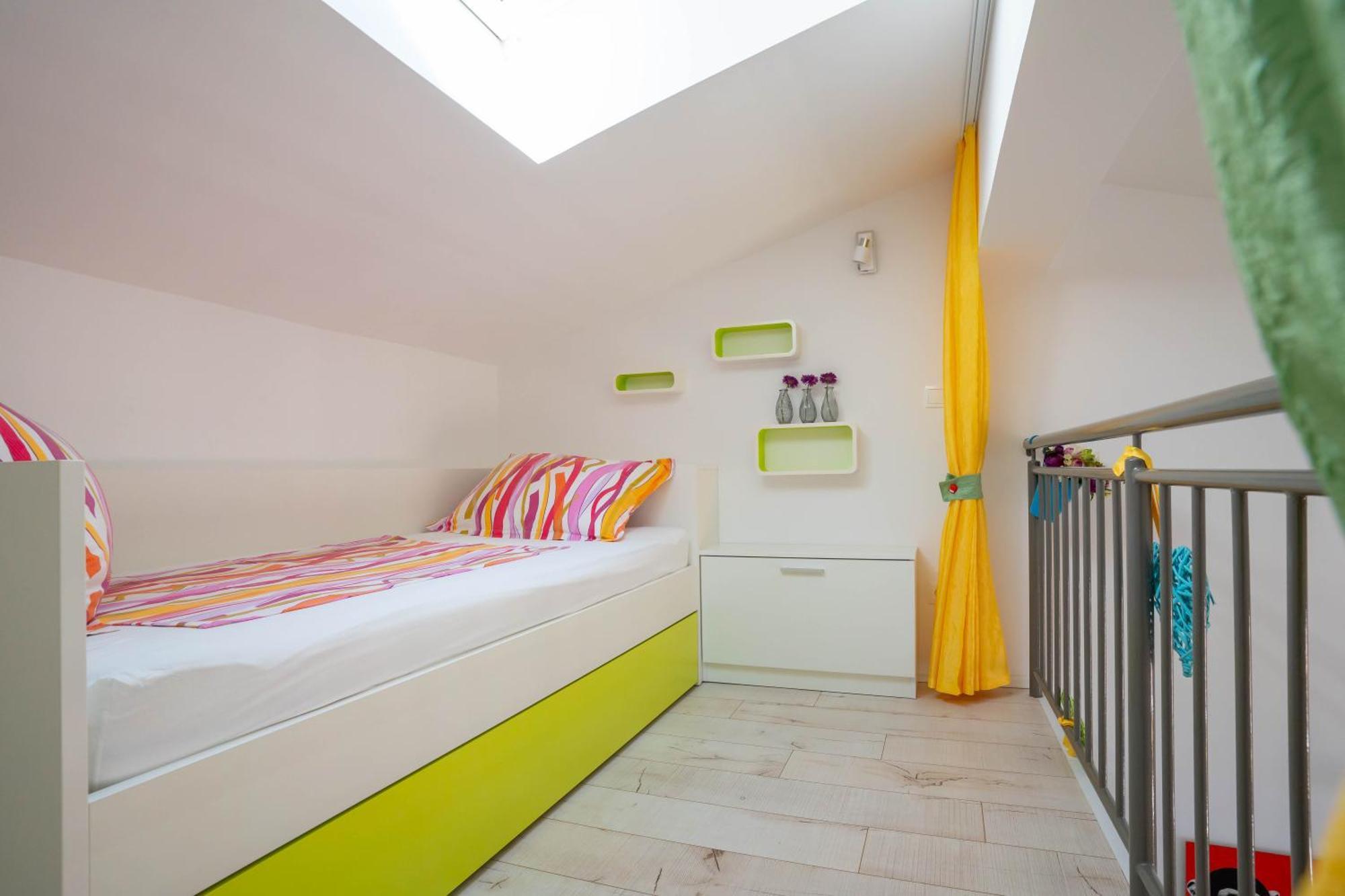 Apartments Angela Makarska Bagian luar foto