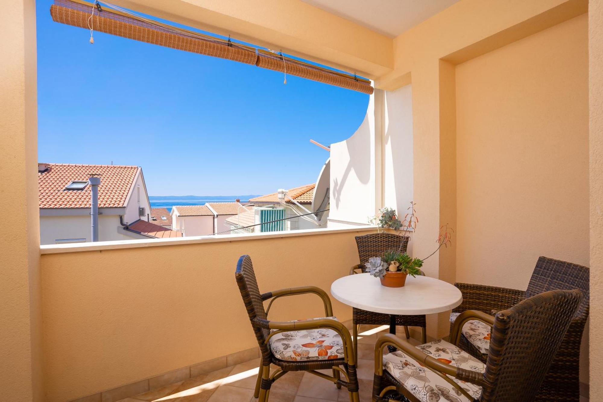 Apartments Angela Makarska Bagian luar foto