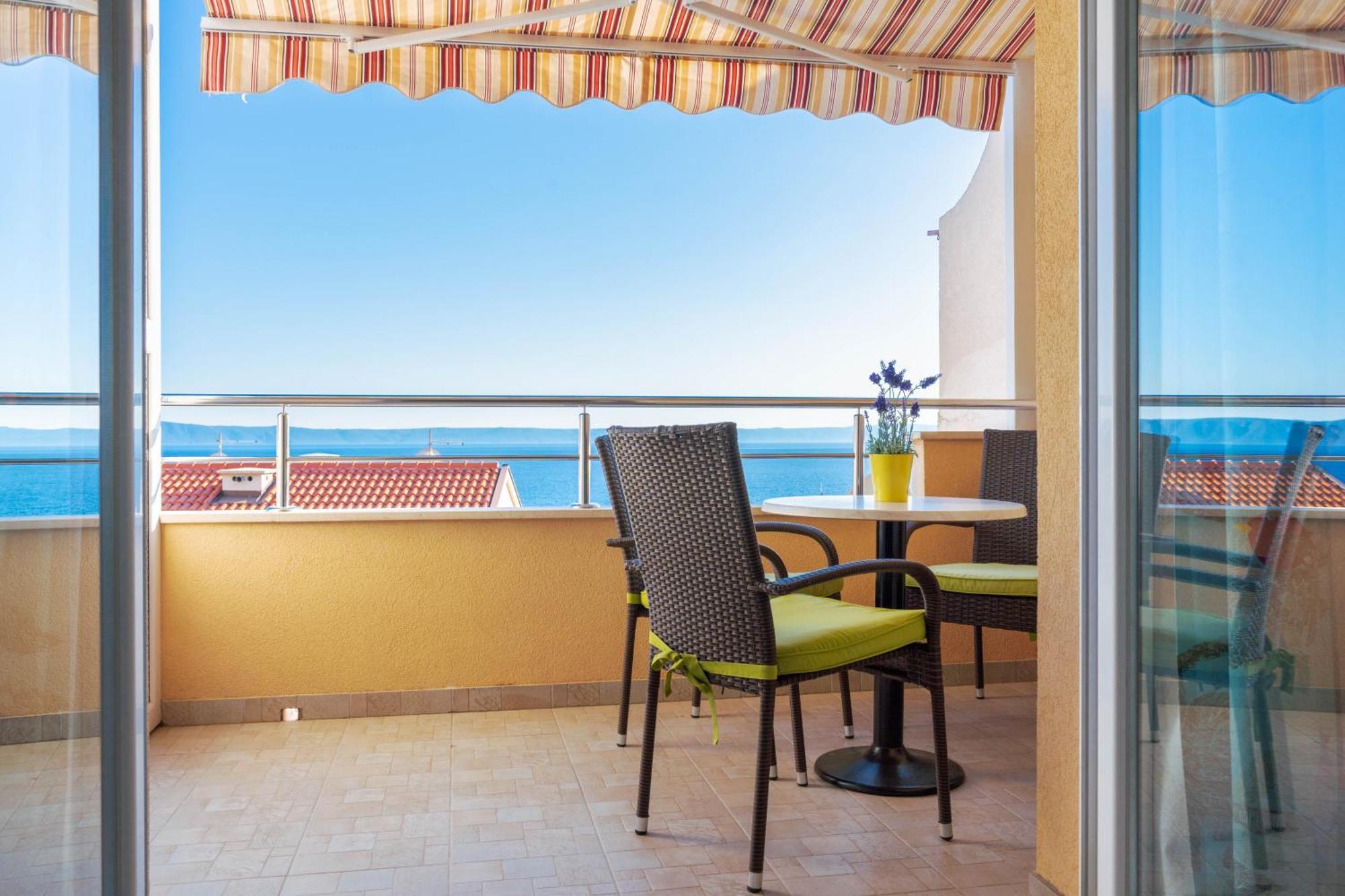 Apartments Angela Makarska Bagian luar foto